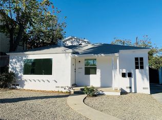 13945 Victory Blvd, Van Nuys, CA 91401