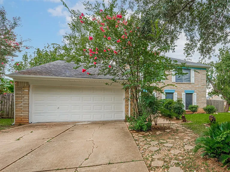 3610 Bee Bayou Ln — Photo 3