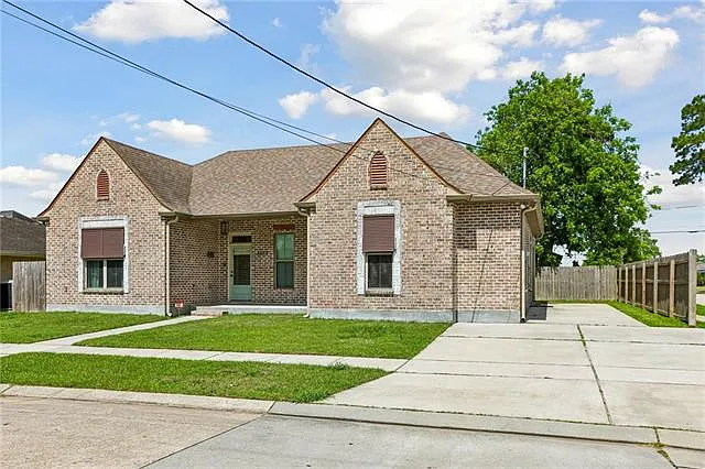 Building Photo - 3012 Volpe Dr