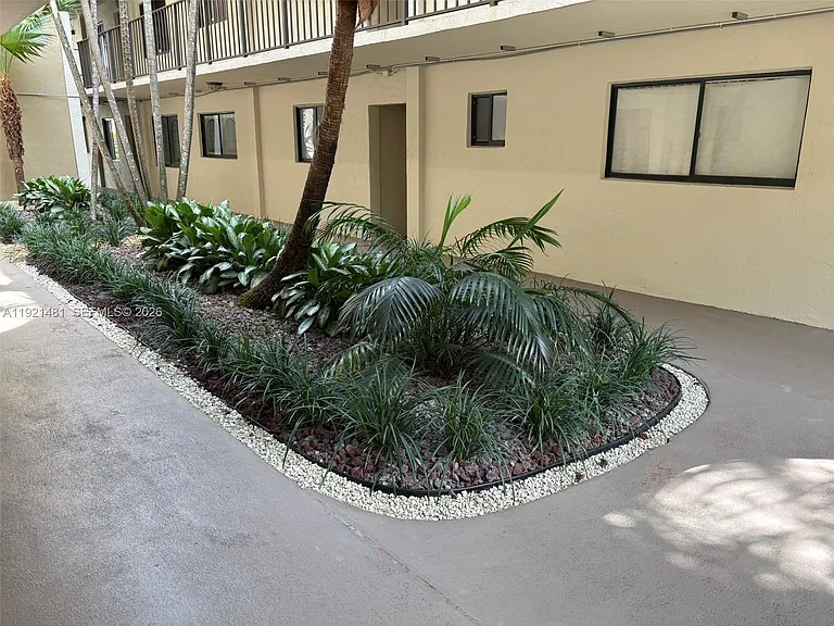 8035 SW 107th Ave #110 — Photo 14