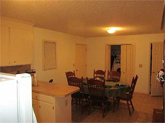 4th image of 332 Ella Henry Cir