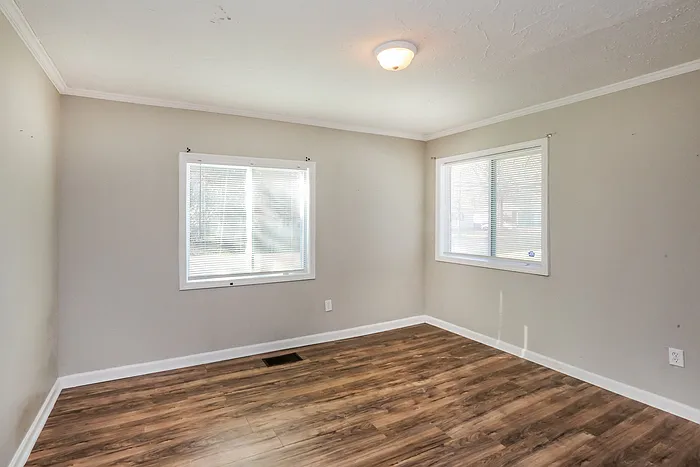 3162 Oak Forest Dr — Photo 5