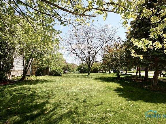 5th image of 5900 Brown Ln