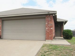 300 Robin St, Crowley, TX 76036
