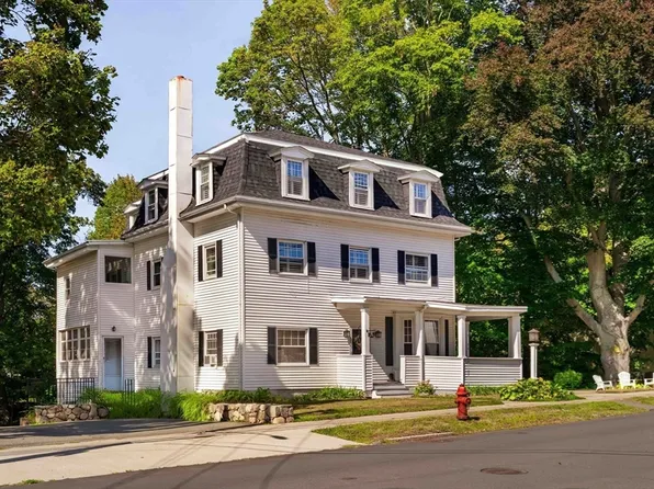 106 Elm St, Stoneham, MA 02180