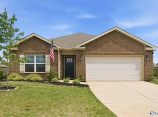 105 Tea Tree Ct, Hazel Green, AL 35750