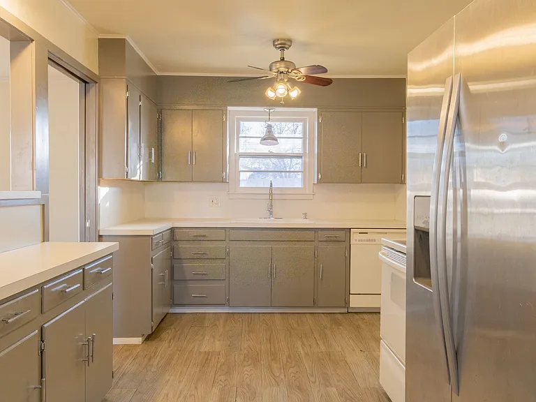 2730 W Country Club Dr — Photo 6