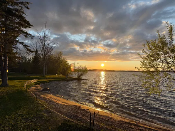 8045 Highland St, Levering, MI 49755