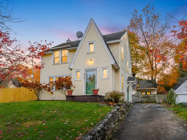 2731 Bronson Blvd, Kalamazoo, MI 49008