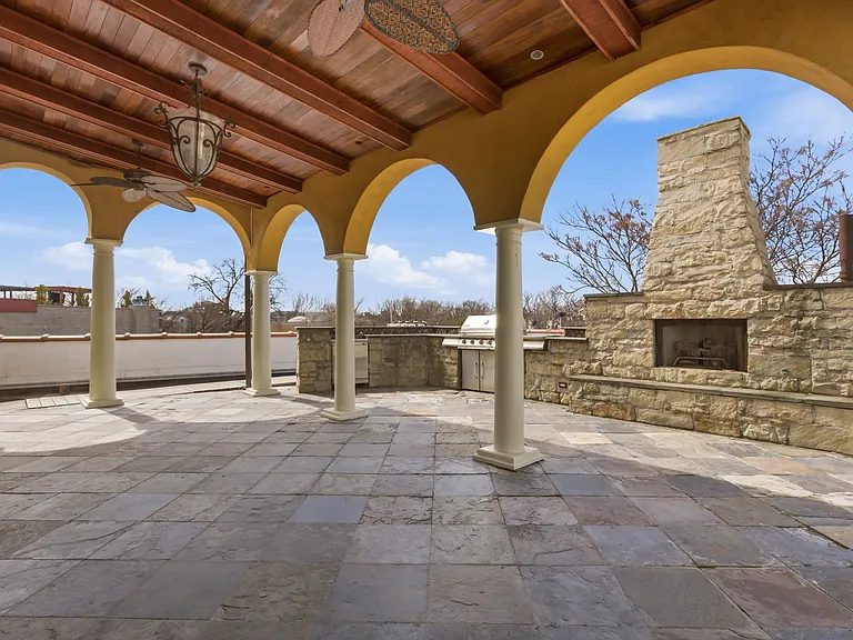 2650 N Lincoln Ave — Photo 47