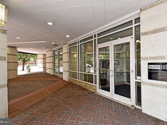 3rd image of 880 N Pollard St APT 922