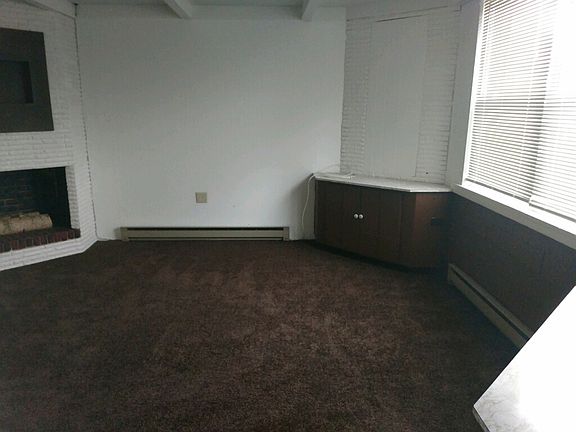 4th image of 246 Saratoga St APT 1