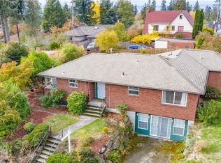 12217 Ridgemont Way N, Seattle, WA 98133