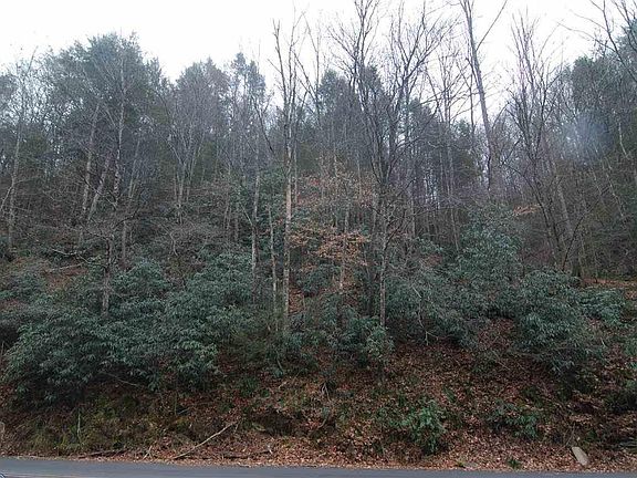 4th image of 18 Henry Town Rd