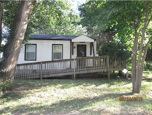 2nd image of 3109 W 11th St N
