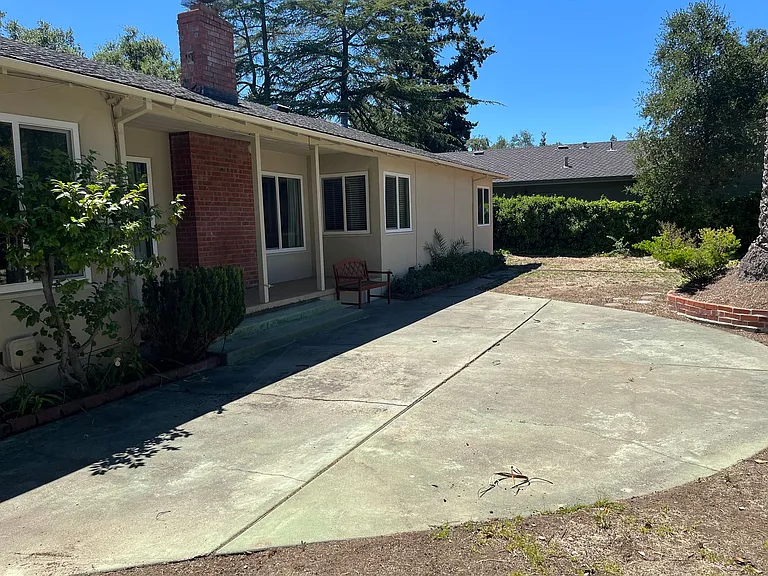16841 Leroy Ave — Photo 26
