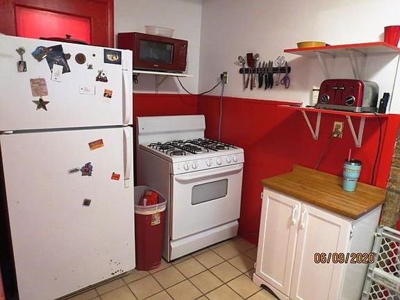 5th image of 1653 Mears Ave