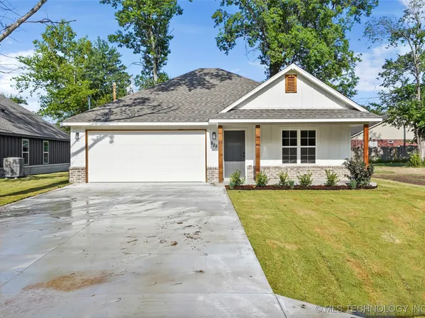 825 S Wood St, Pryor, OK 74361