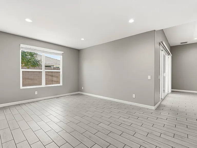 38213 W San Clemente St — Photo 19
