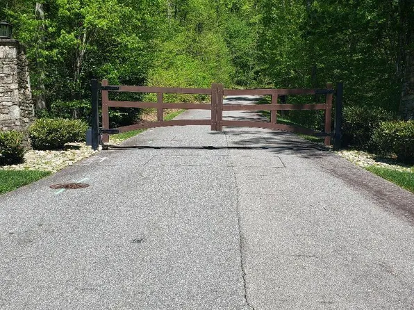 40 Mountain Watch Dr, Waynesville, NC 28785