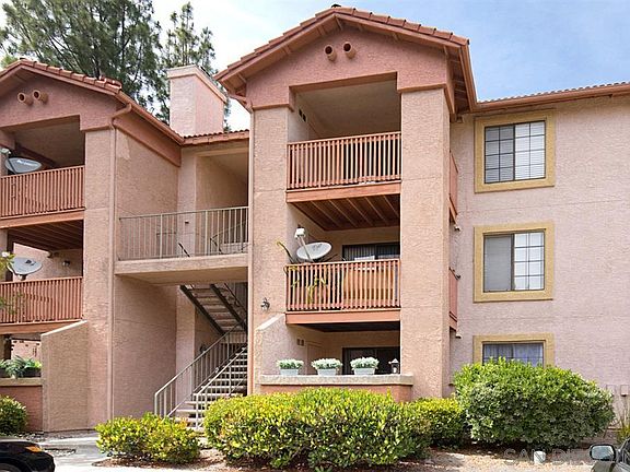 3rd image of 12023 Alta Carmel Ct Unit 252