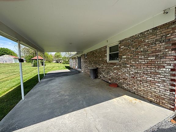 5th image of 4253 Reedy Creek Rd