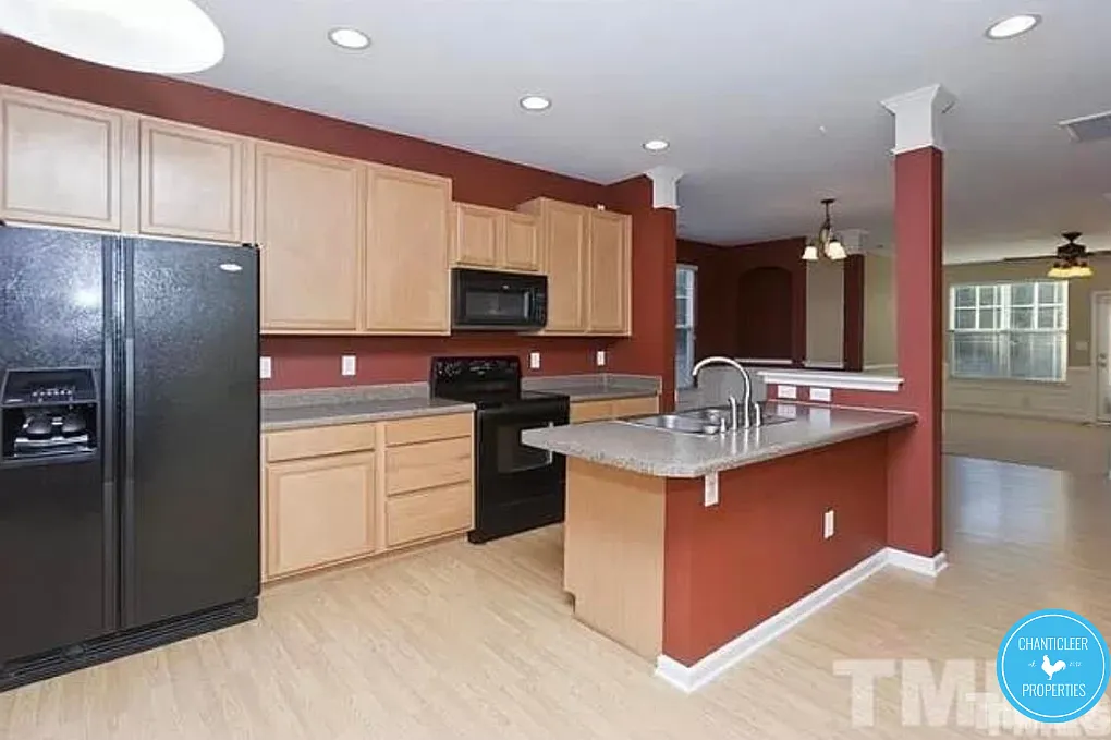 8821 Camden Park Drive - 1 — Photo 2
