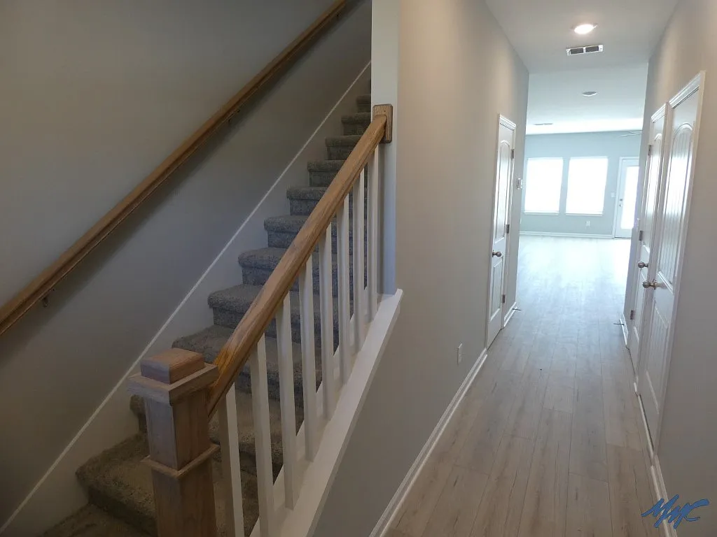 2 bed, 2.5 bath, 1723 sqft, $1,850 — Photo 3