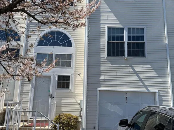 2020 Daybreak Cir, Harrisburg, PA 17110