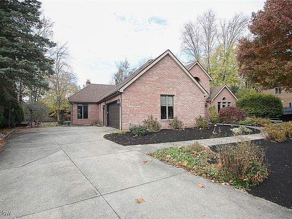 3rd image of 3176 Northwood Ln