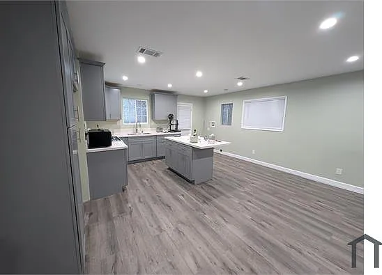 8712 Tilden Ave — Photo 3