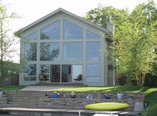 W186S7566 Kingston Dr, Muskego, WI 53150