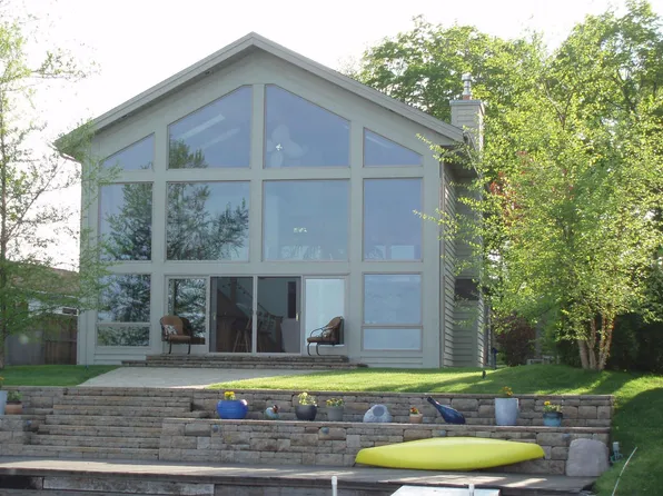 W186S7566 Kingston Dr, Muskego, WI 53150