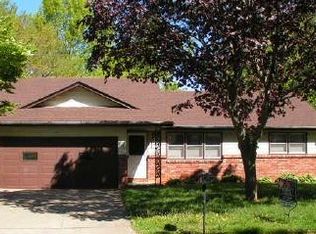 825 E Rosebrier St, Springfield, MO 65807