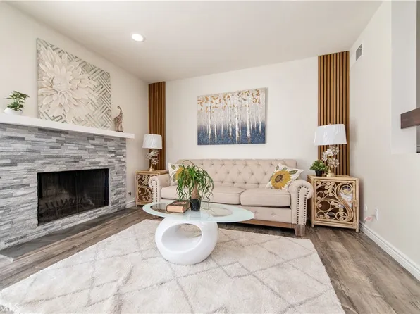 5825 E Creekside Ave Unit 18, Orange, CA 92869