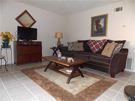 3rd image of 2031 Bayou Ln #2031B