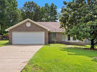 33 Valley Ridge Rd, Conway, AR 72032