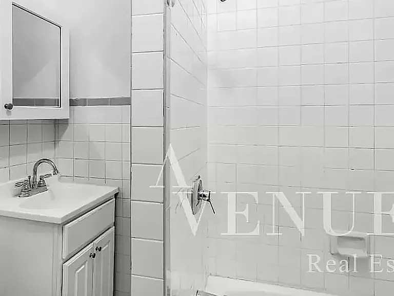 215 W 109th St #5F — Photo 4