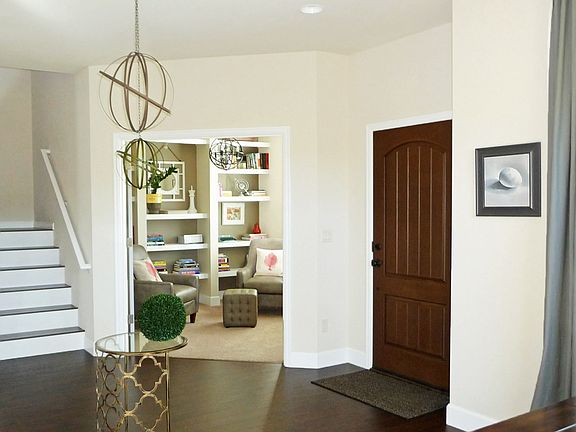 Entry/Foyer