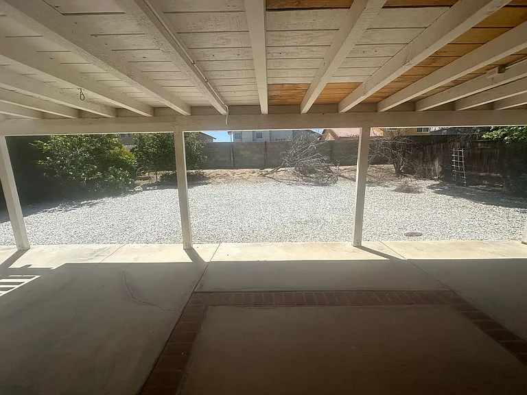 14333 La Crescenta Ave — Photo 3