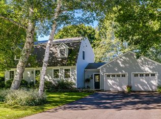 18 Lone Pine Ln, Yarmouth, ME 04096