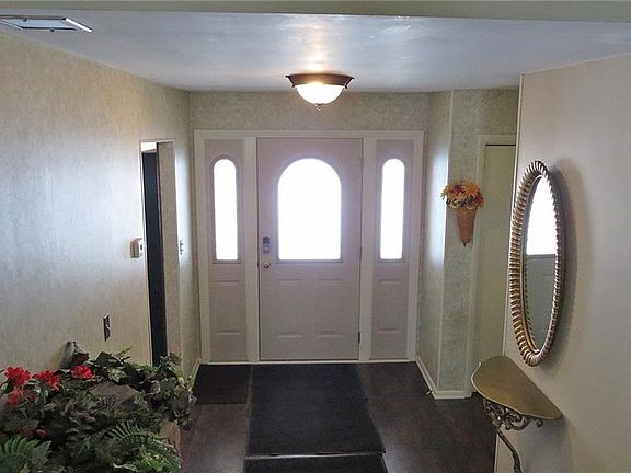 2nd image of 7704 Valley Villas Dr