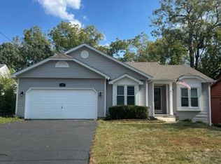 20 Echo Hl, Lake In The Hills, IL 60156