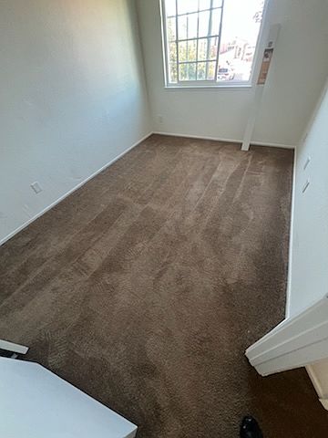 2nd image of 129 20th St APT E