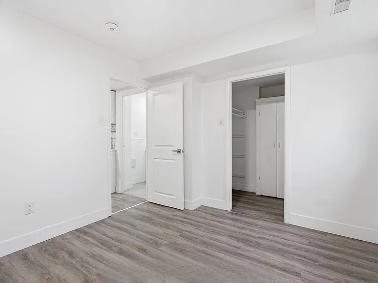 227 Cathcart St — Photo 14