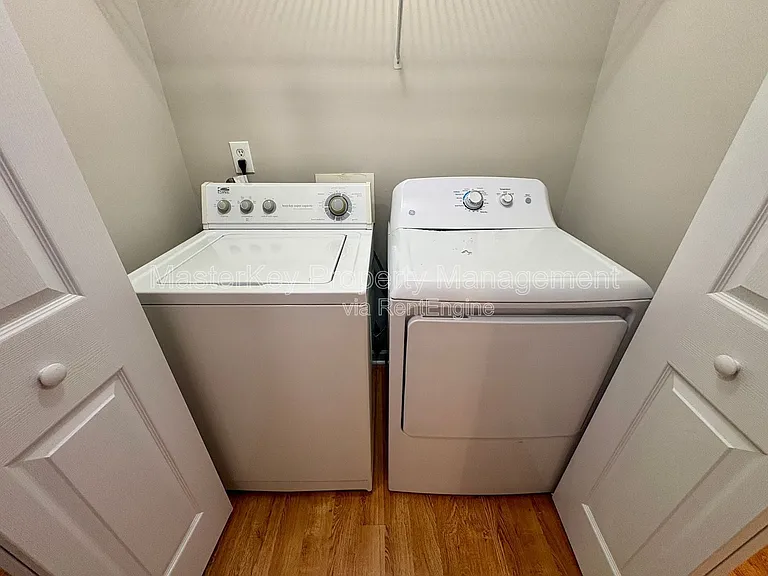 317 Cross Hill Ln — Photo 14