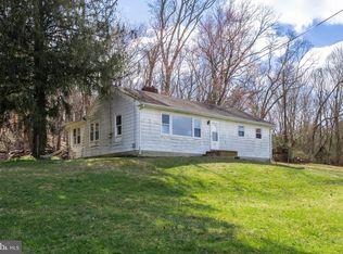 212 Juliustown Rd, Columbus, NJ 08022