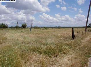 1945 S Arboleda Dr, Merced, CA 95340