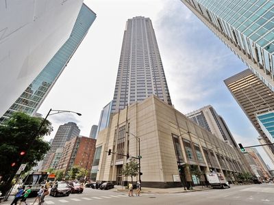 512 N McClurg Ct APT 2511, Chicago, IL, 60611