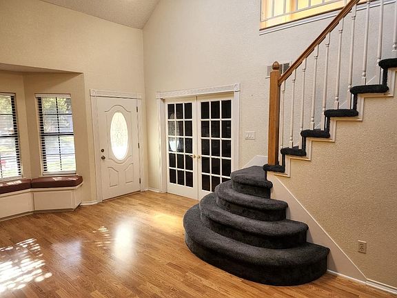 3rd image of 2708 London Ct